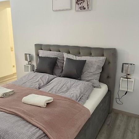 Eden City Home Γκιόρ Εξωτερικό φωτογραφία