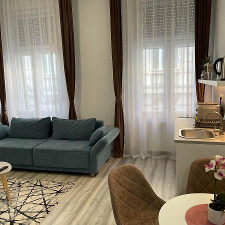 Eden City Home Γκιόρ Εξωτερικό φωτογραφία